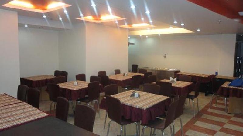 Hotel The Daanish Residency - Karol Bagh New Delhi Restoran gambar